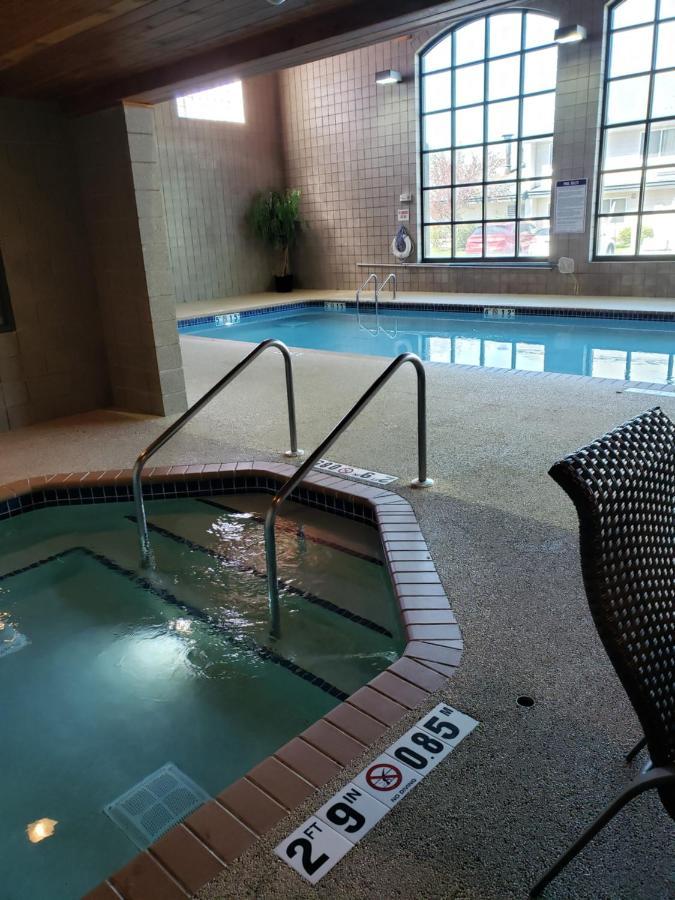 Wingate By Wyndham Coon Rapids Hotel Buitenkant foto