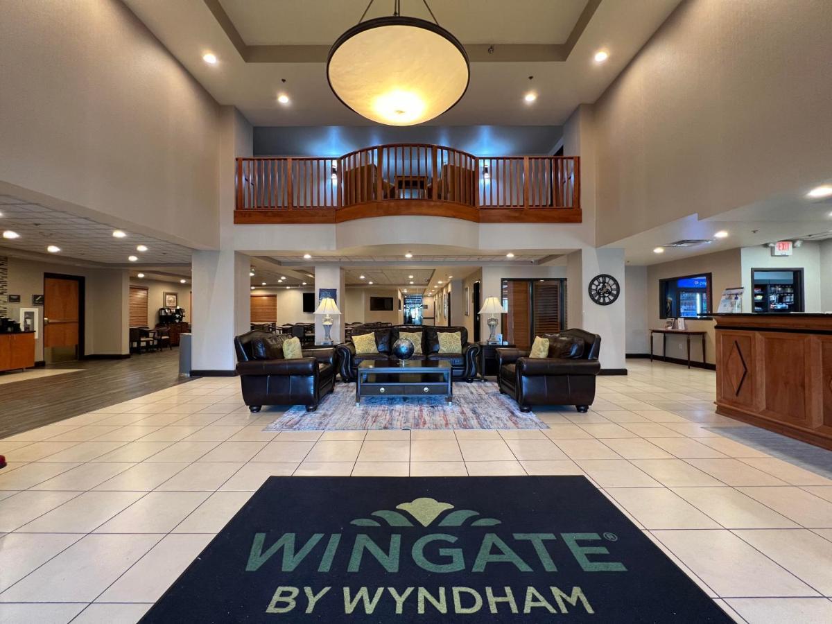 Wingate By Wyndham Coon Rapids Hotel Buitenkant foto
