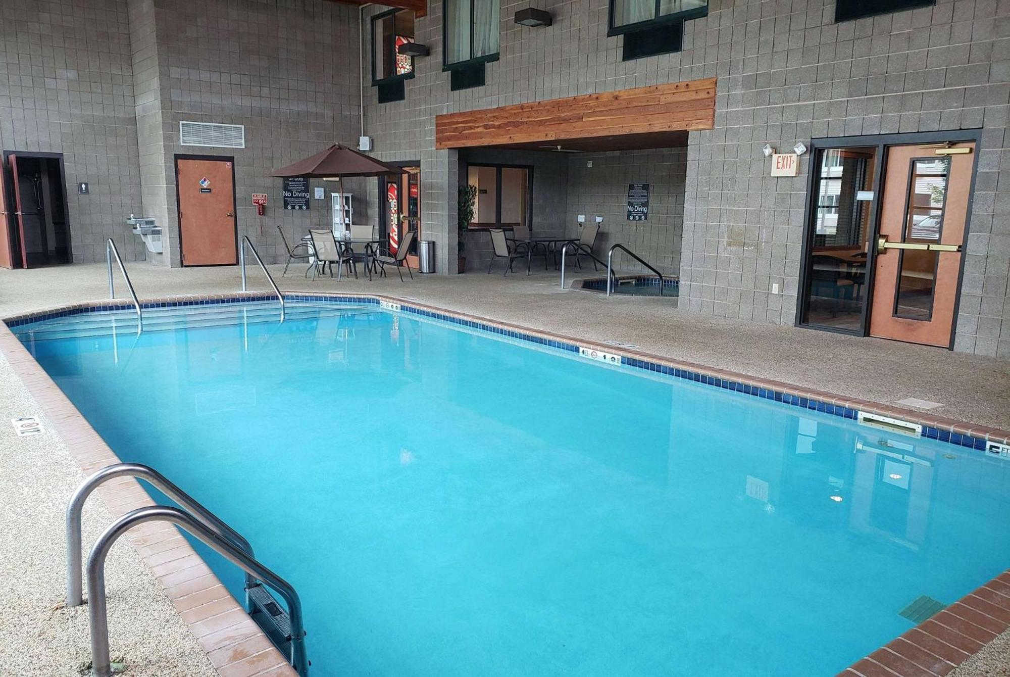 Wingate By Wyndham Coon Rapids Hotel Buitenkant foto